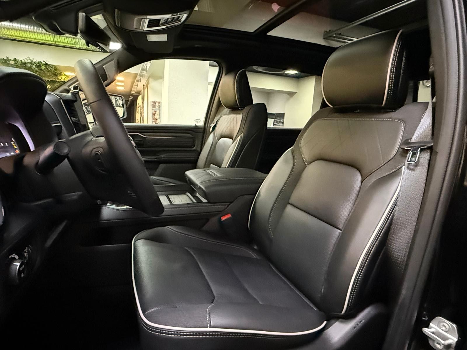 Fahrzeugabbildung Dodge RAM LIMITED HEMI V8-RAMBOX-TAILGATE-SOFORT!!!
