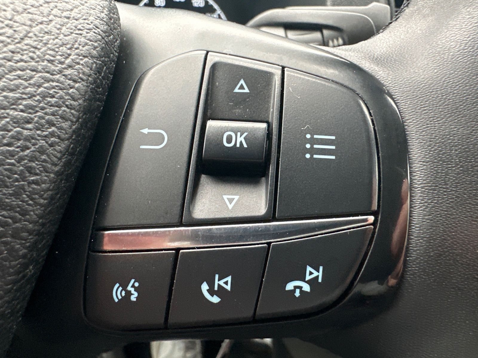 Fahrzeugabbildung Ford Transit Custom 280 L1H1 SORTIMO+NAV+KAMERA+PDC