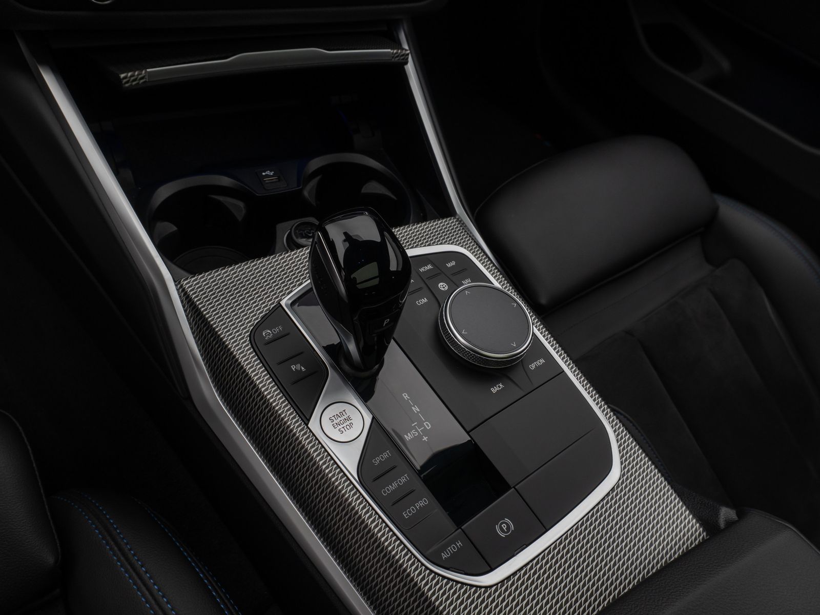 Fahrzeugabbildung BMW 320d M Sport Kamera DAB HiFi Komfort Alarm 19Zol