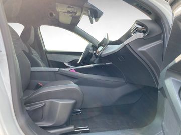Peugeot 3008 1.2 145 Allure 360+Kam.+KeyLess+LED+Navi
