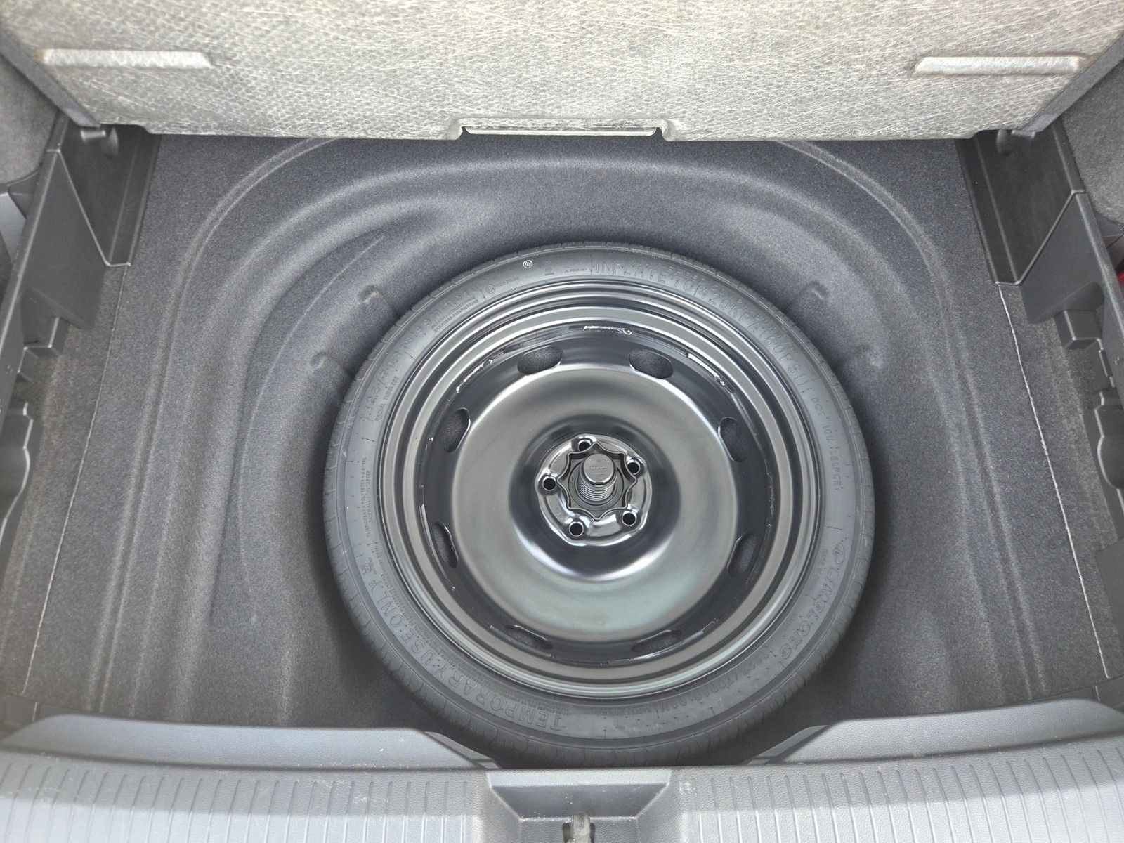Fahrzeugabbildung Volkswagen Golf VIII Variant TDI Style LED+ DSG Navi ACC PD