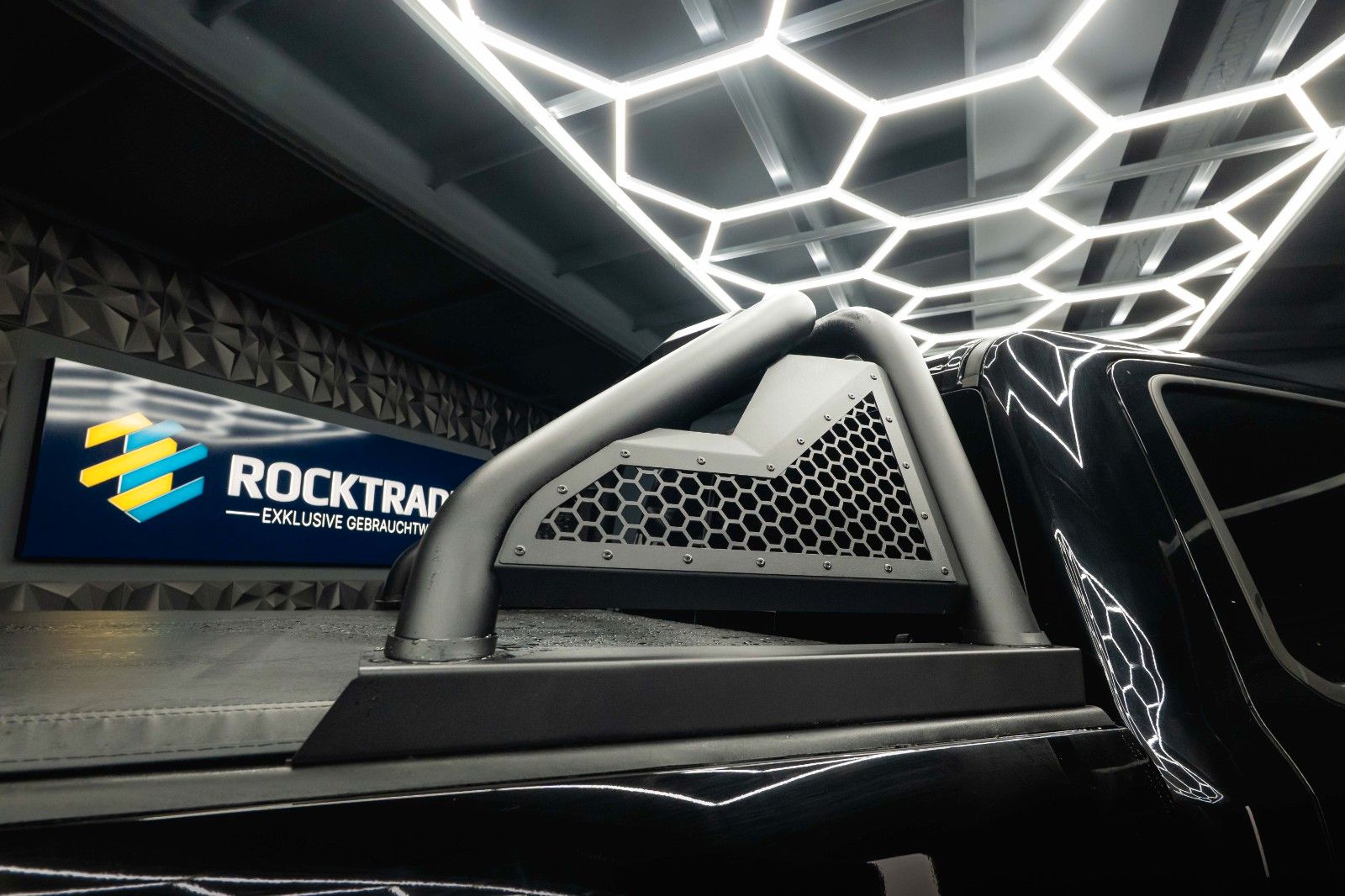 Fahrzeugabbildung Dodge RAM 5.7 V8 HEMI 4x4 OFFROAD Night-Paket Limited