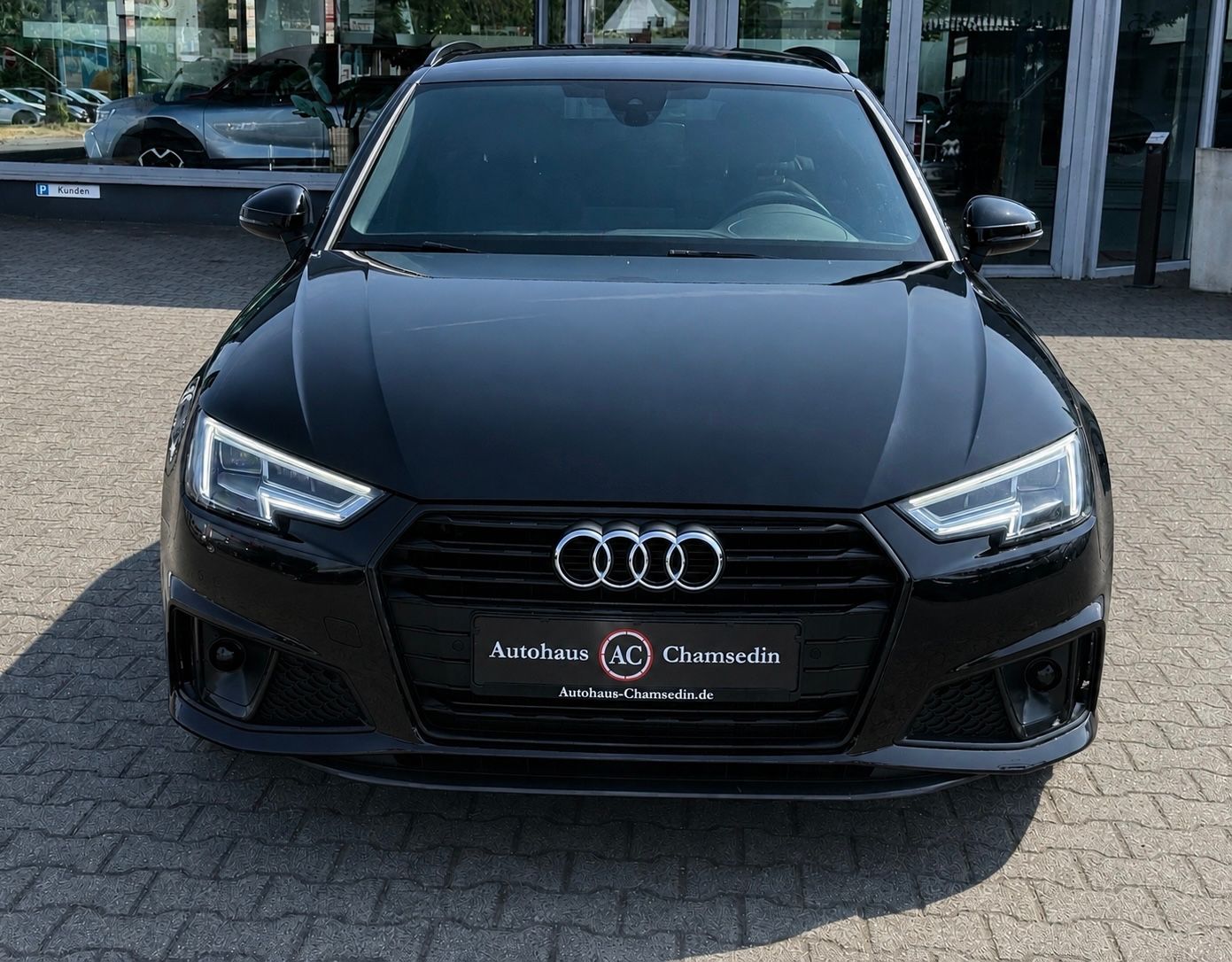 Audi A4 - 1