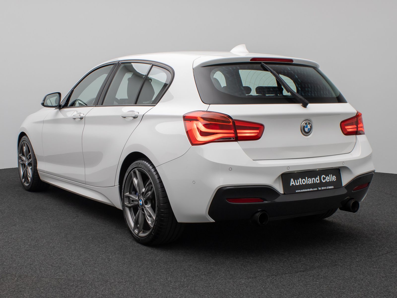 Fahrzeugabbildung BMW M135i xD Parkassist Glasdach H/K NaviPr Komfort