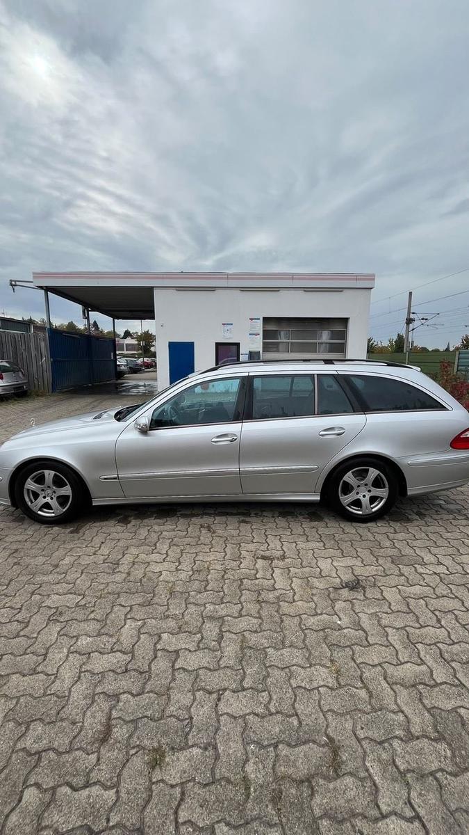 Mercedes-Benz E220 2005 — engine 150 HP (110kW)