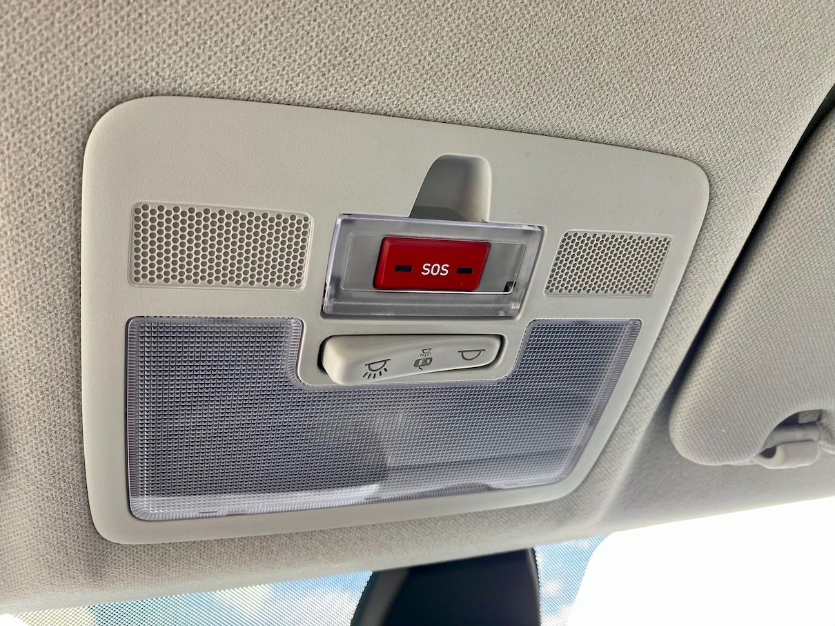 Fahrzeugabbildung Hyundai i10 1.0 Automatik KLIMA SITZ+LRHZ ALLWETTER PDC