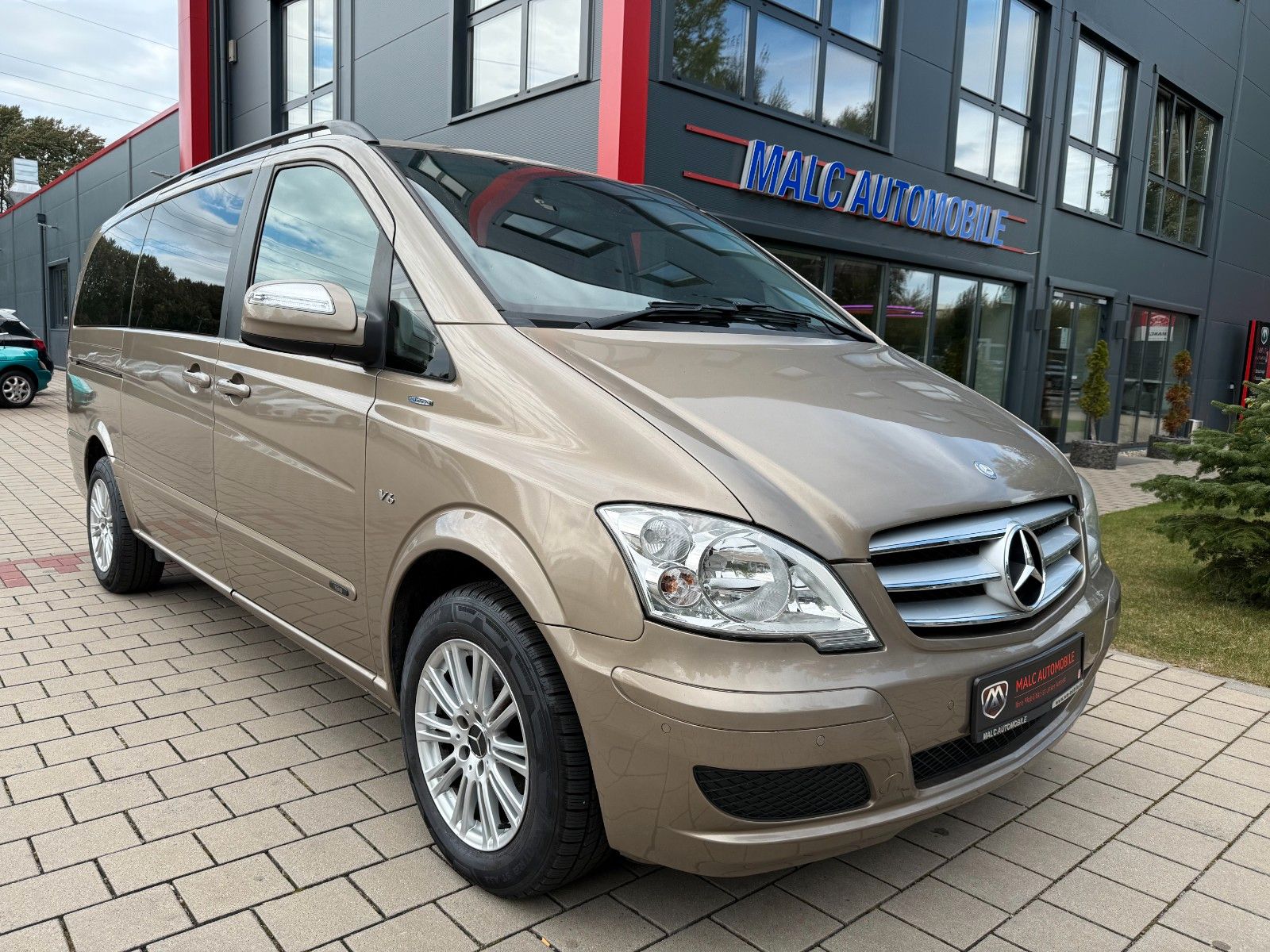 Mercedes-Benz Viano 3.0 CDI Trend Edition lang(Tüv&Insp.neu)