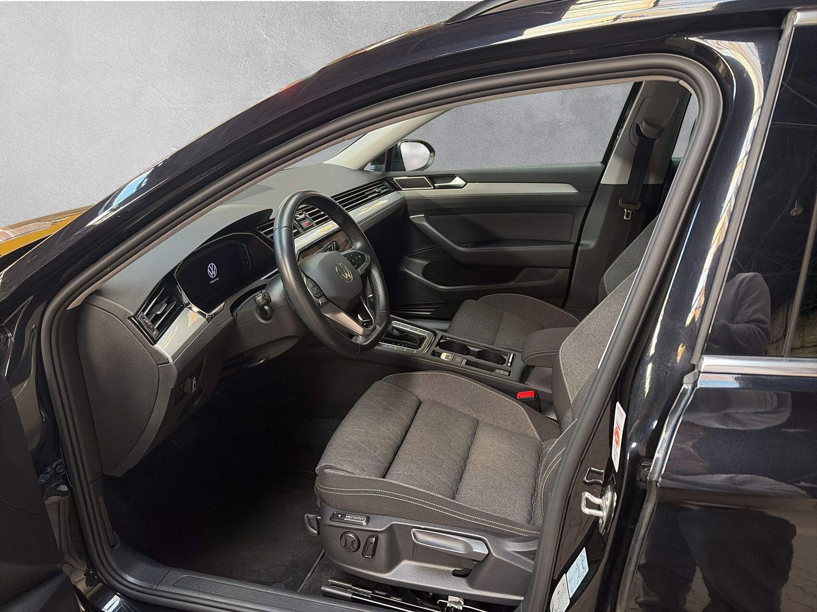 Fahrzeugabbildung Volkswagen Passat Variant Business 2.0 TDI AppConnect RFK