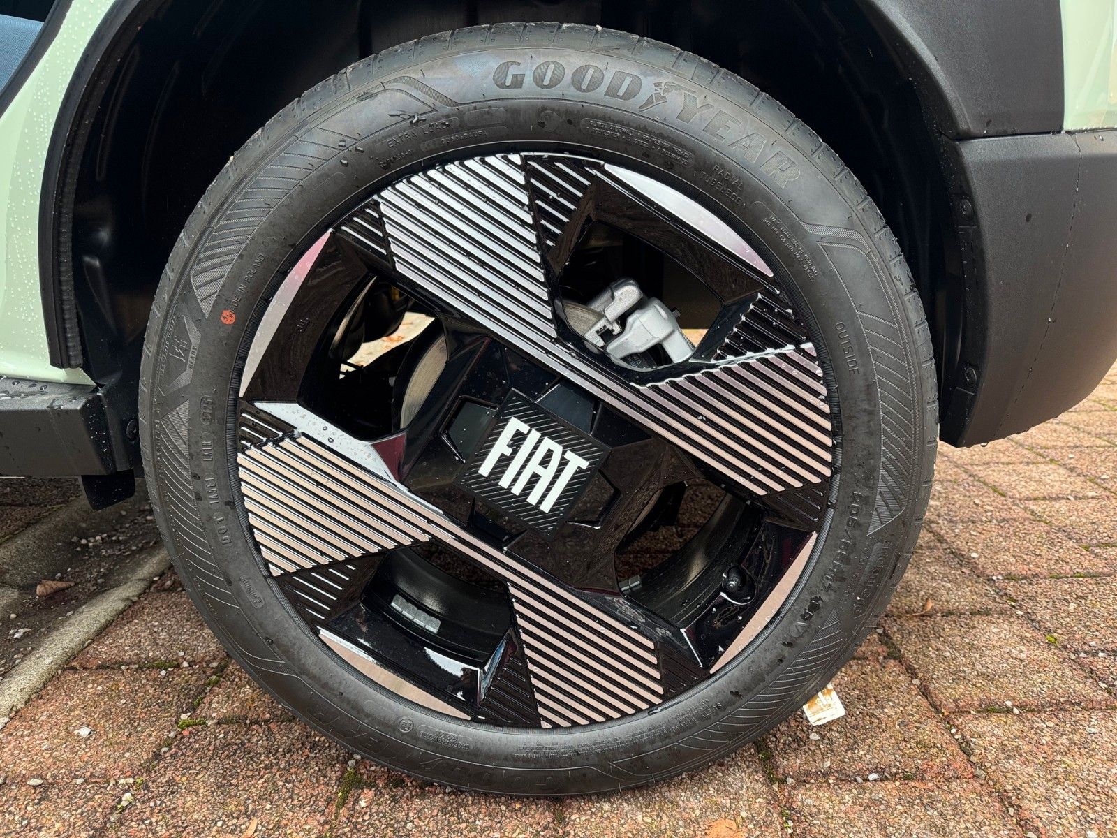 Fahrzeugabbildung Fiat 110 PS LA PRIMA 1.2 eDCT SITZHEIZUNG NAVI KAMERA