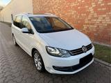Volkswagen Sharan 2.0TDI-DSG-LEDER-PANO-KEYLESS-AHK-NAVI-LE - gebrauchte VW Sharan aus dem Jahr 2014