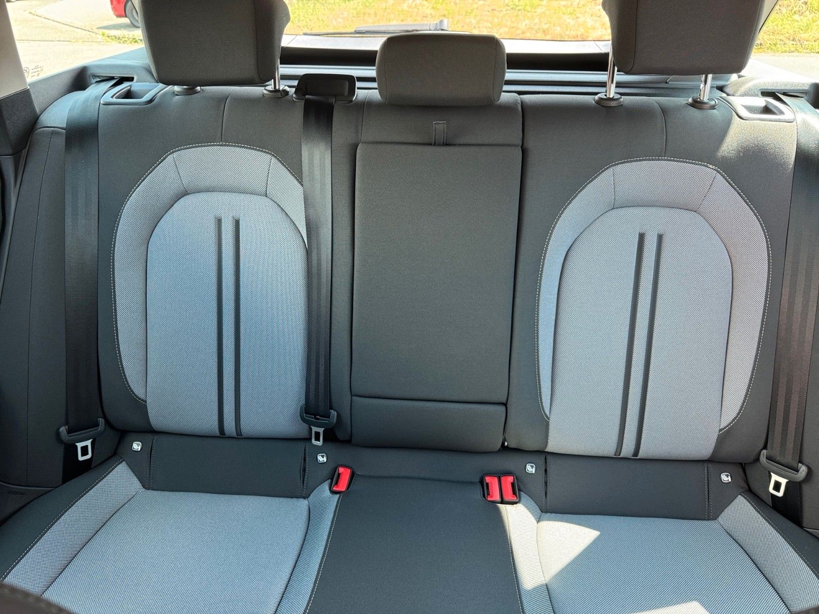 Fahrzeugabbildung SEAT Leon Sportstourer 1.5 eTSI 110 kW Style