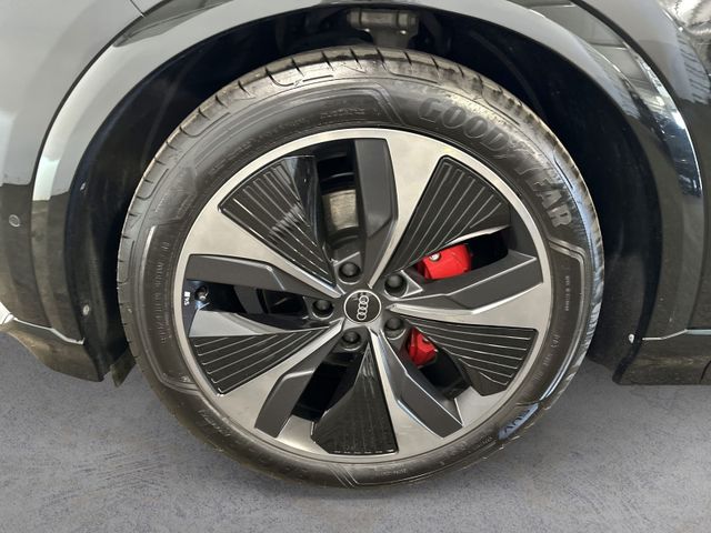Q6 e-tron QUATTRO S LINE +MATRIX+PANO+RAUTE+B&O+