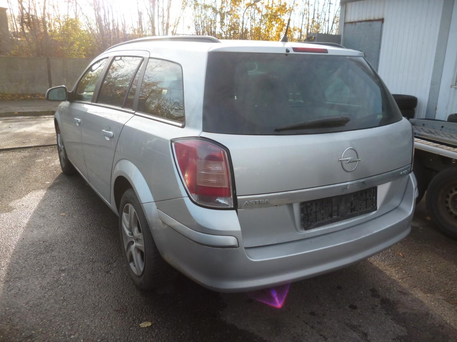 Opel Astra 2010 — engine 1.364 cm³, 90 HP (66kW)