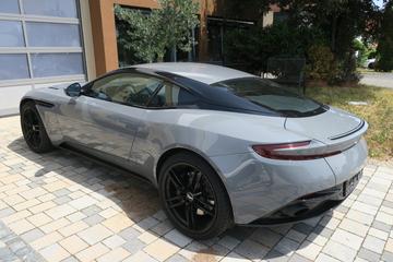 2016 Aston Martin DB11 — фото 6