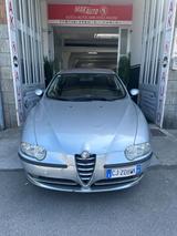 Alfa Romeo 147 1.6i 16V pochi km asi - graue Alfa Romeo 147