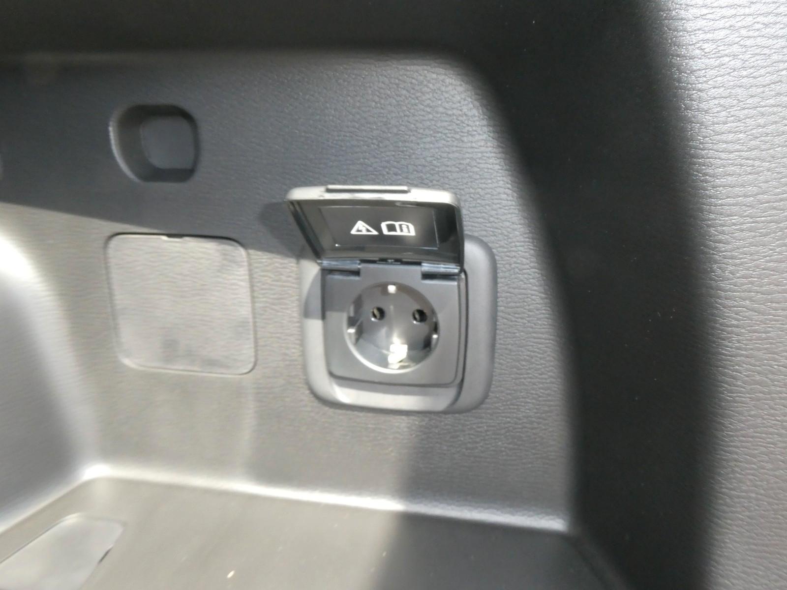Mitsubishi Outlander 2.4 PHEV 4WD Intro
