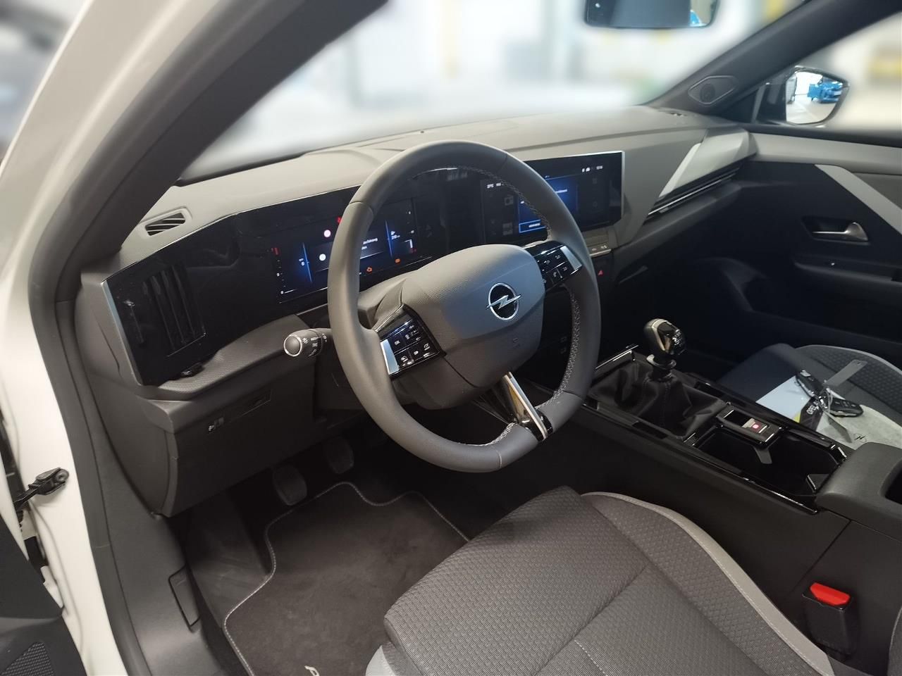 Fahrzeugabbildung Opel Astra L Lim. 1.2 Turbo Edition