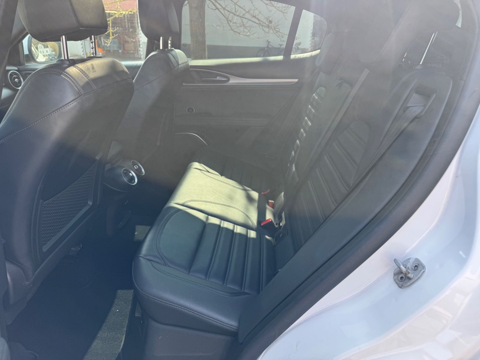 Fahrzeugabbildung Alfa Romeo Stelvio Veloce Q4 Panorama+Leder+LED+Navi+Kamera