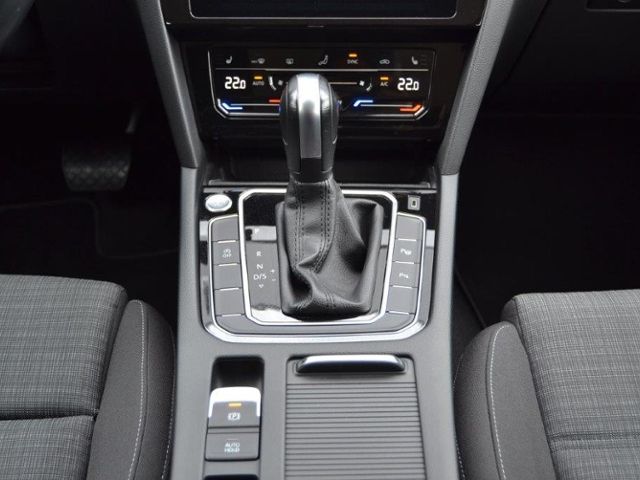 Passat Variant 2.0 TDI DSG Business AHK/LED/NAVI