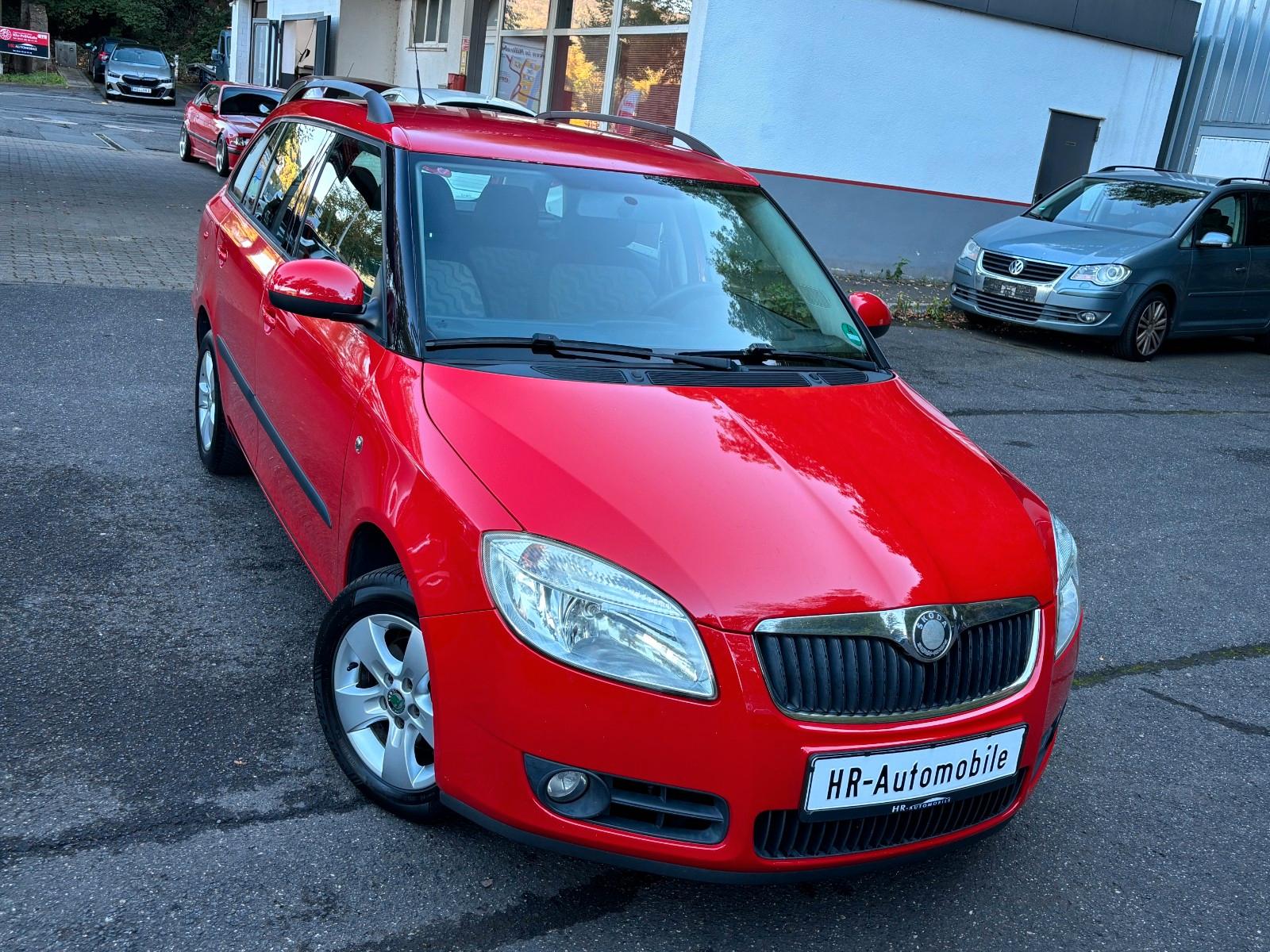Skoda Fabia 2010 — rear view