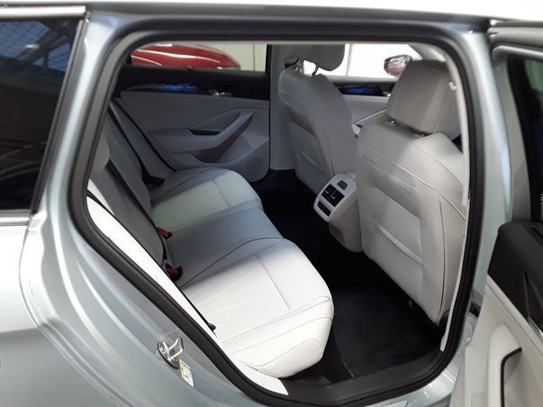 Volkswagen Passat Variant - Bild 9