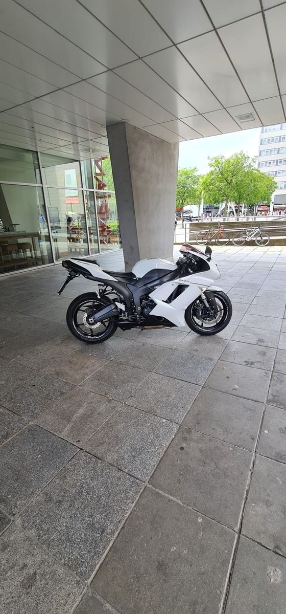 Fahrzeugabbildung Kawasaki Ninja ZX-6R