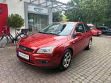 Ford Focus Lim. Style 1,6 Automatic/Klima/Alu// - Ford aus 2007
