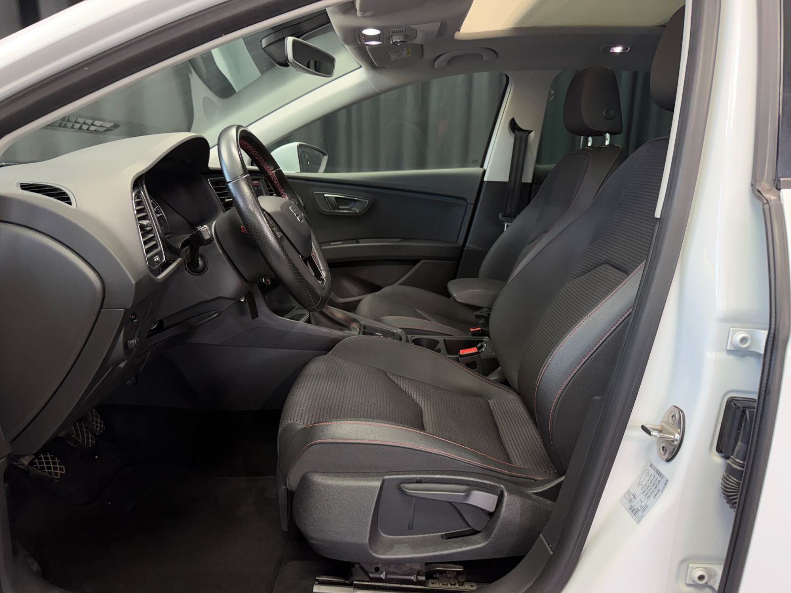 Fahrzeugabbildung SEAT Leon ST FR |RF-CAM|2.HAND