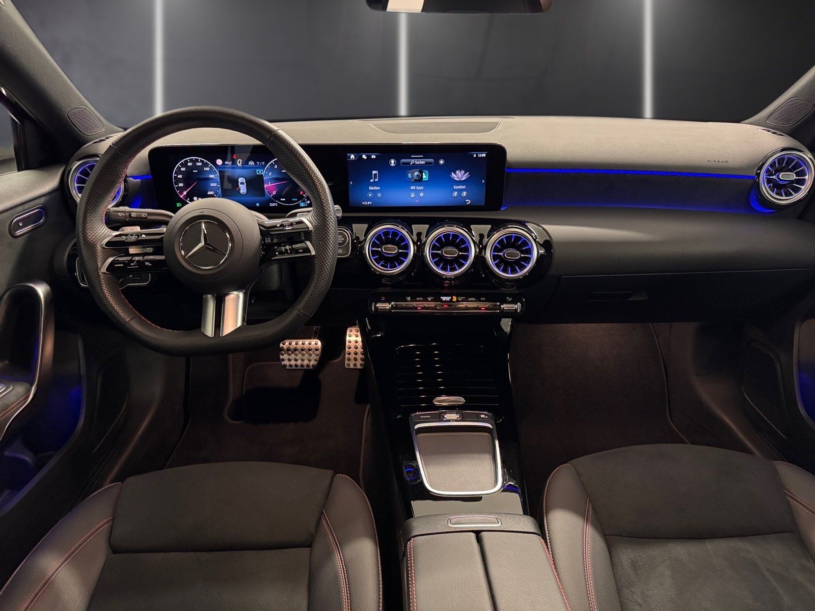 Fahrzeugabbildung Mercedes-Benz A 200 AMG*Pano*Distro*Night*Totwink*LED*Kamera*