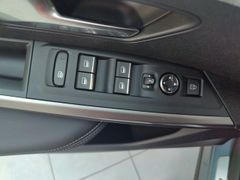 Fahrzeugabbildung Peugeot 3008 Hybrid 136 GT AHK, Active Drive Assist