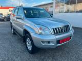 Toyota Land Cruiser 3.0 D-4D 8 Sitze Automatik - Toyota Land Cruiser aus 2007