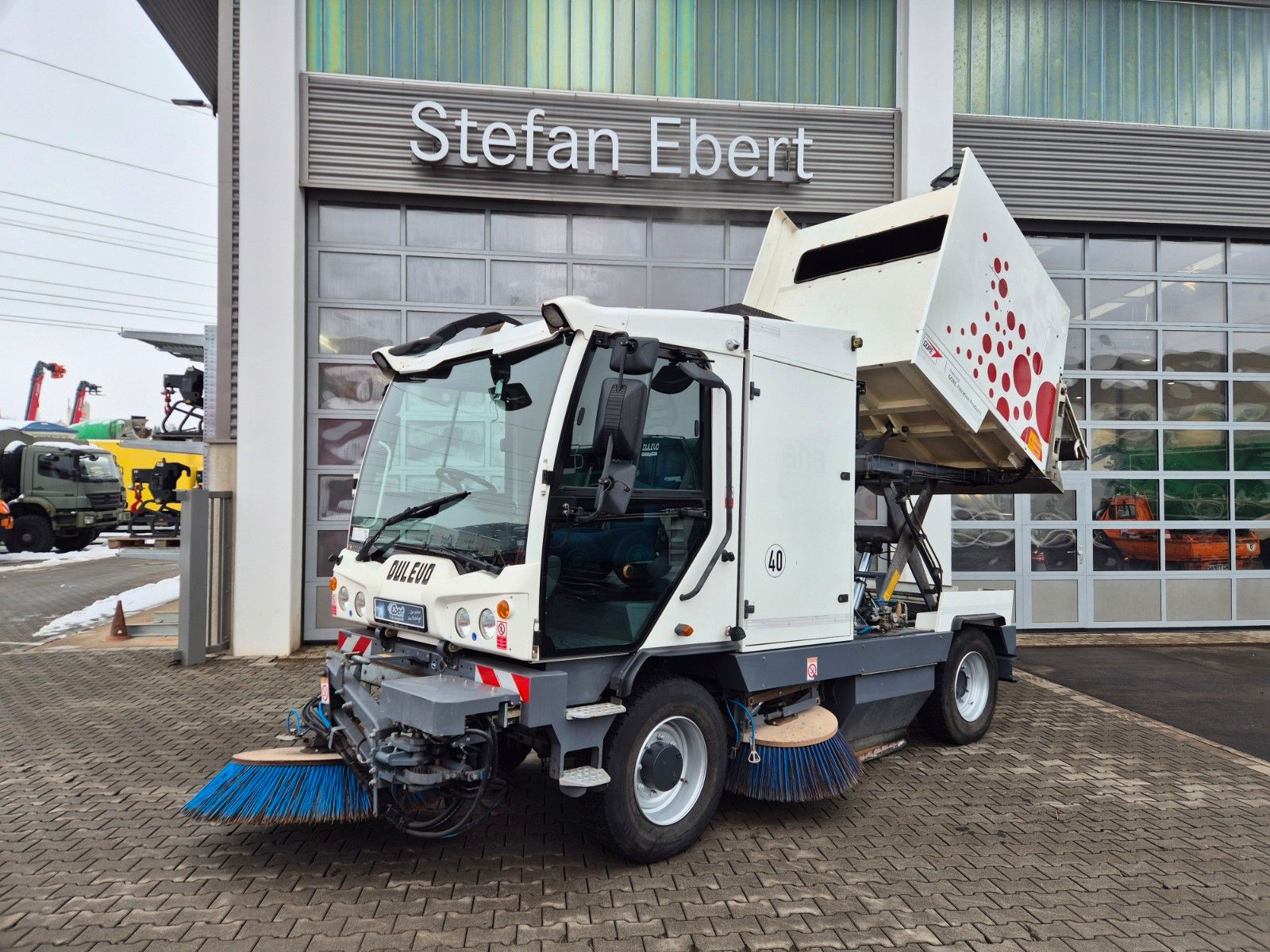 Fahrzeugabbildung Andere Dulevo 6000T Allradlenkung