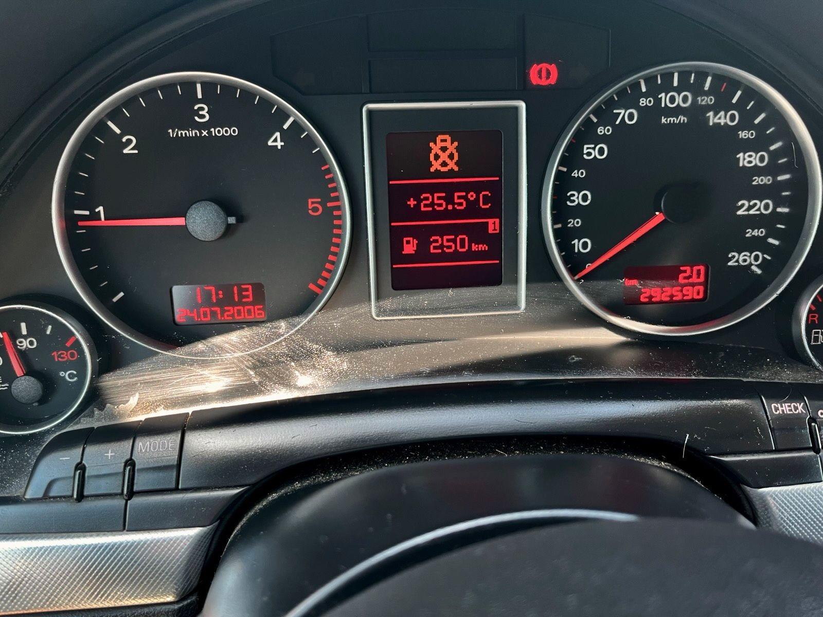Audi A4 2007 — photo 13