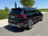 Hyundai SANTA FE 2.2 CRDi Premium 4WD 8AT SEVEN Premium - schwarze Hyundai SANTA FE
