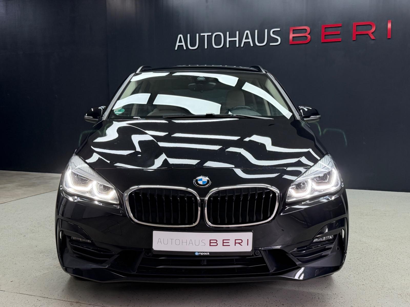 BMW 220 2 Active Tourer 220 d xDrive Sport Line M*