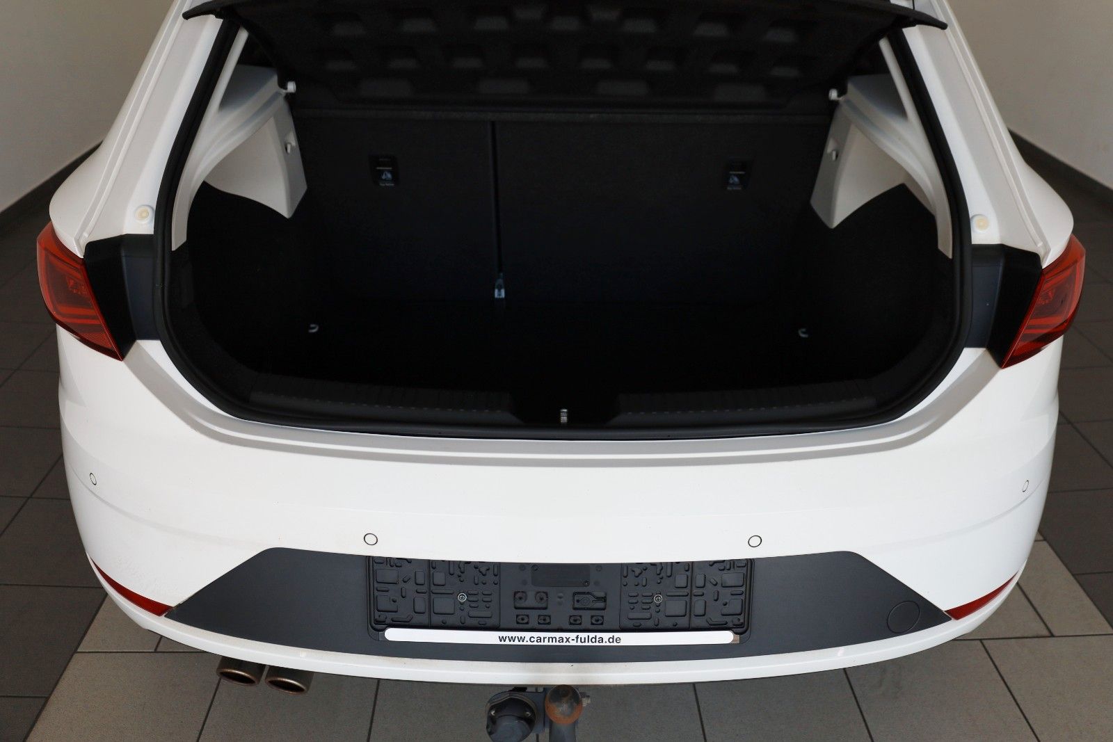 Fahrzeugabbildung SEAT Leon FR T.Leder,Navi,LED,ACC,Apple CarPlay,SD,SH