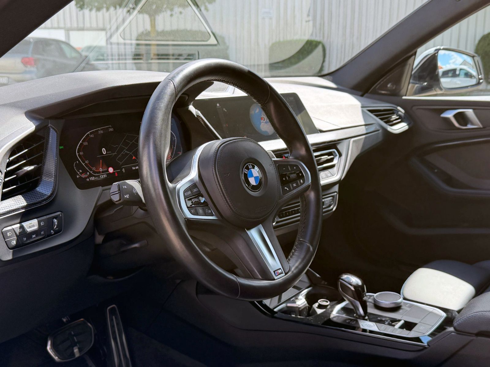 Fahrzeugabbildung BMW 220i Gran Coupé Steptr. M-Sport LED H&K KAM SHZ