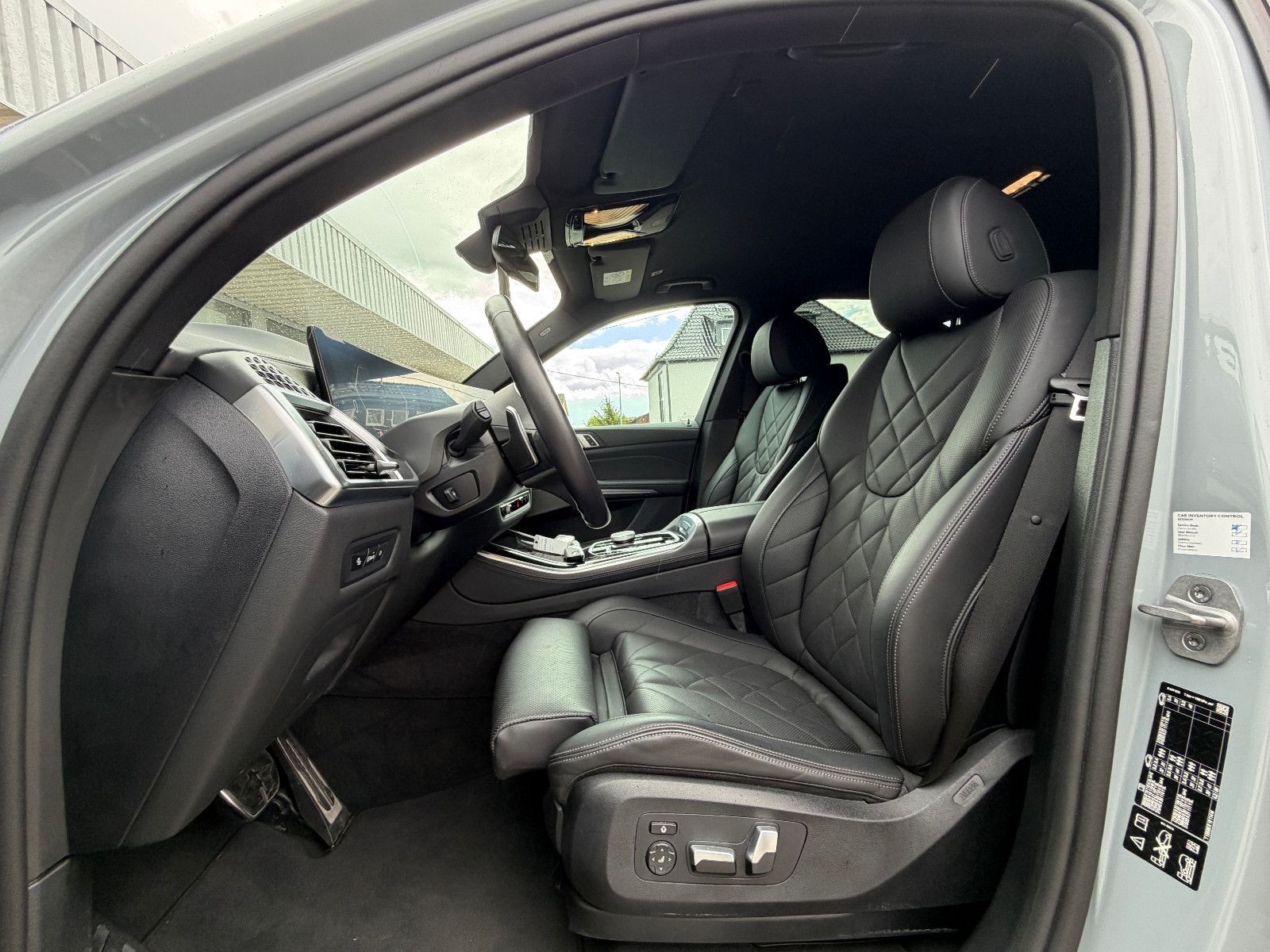 Fahrzeugabbildung BMW X5 30 d xDrive M Sport/HEAD-UP/360°/SOUND/AMBIEN