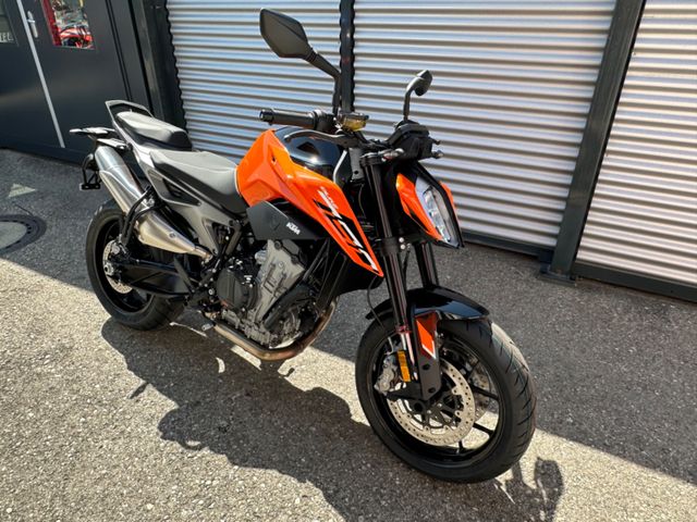 KTM 790 DUKE L / MODELL 2024 / "END OF SEASON"