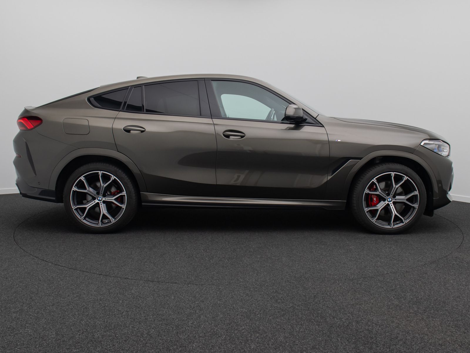 Fahrzeugabbildung BMW X6 xD30d MSport Kamera Laser HUD DAB HiFi 21Zoll