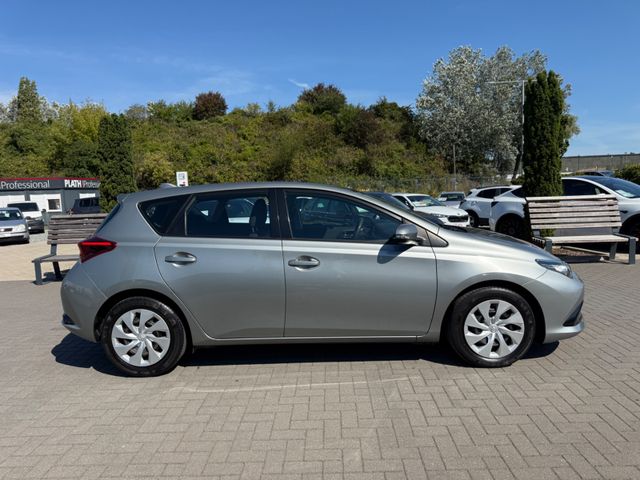 Toyota Auris Cool