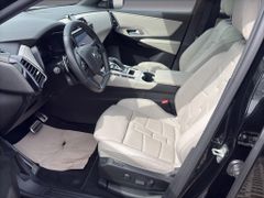 Fahrzeugabbildung DS Automobiles DS 7 BlueHDI 130 EAT8 Étoile Opera Hellgrau