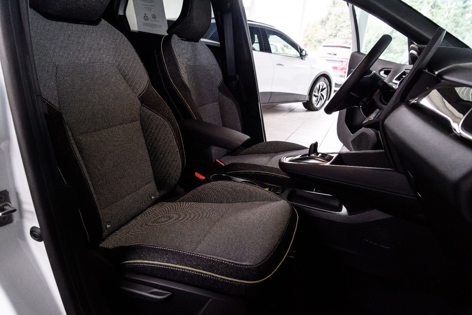 Fahrzeugabbildung Mitsubishi ASX Edition 1.8 HEV Auto. LED 360° Google