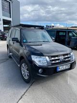 Mitsubishi Pajero 3,2 DI-D 4WD Edition 30 Automatik Edi... - Mitsubishi Pajero aus 2013