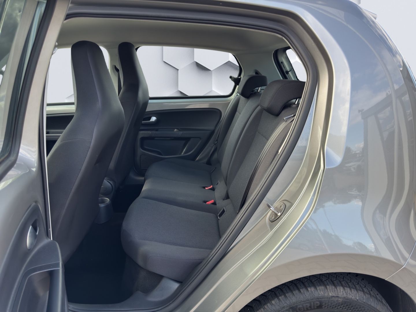 up! 1.0 Schalter 48kW GJR Sitzheizung Klima ZV 5