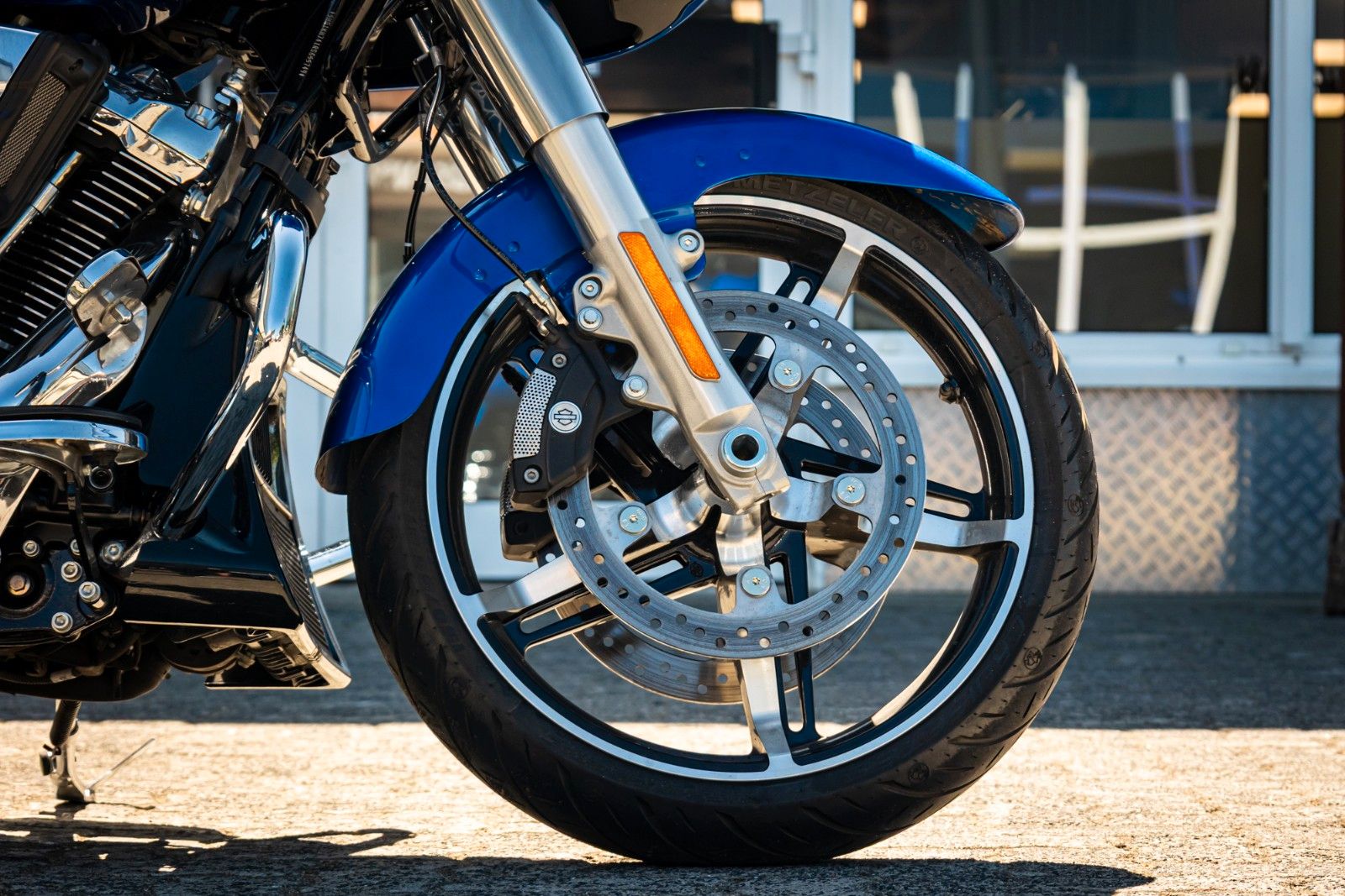 Fahrzeugabbildung Harley-Davidson ROAD GLIDE FLTRX 117 cui - Jekill & Hyde -