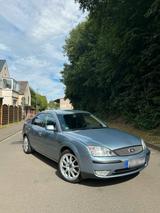 Ford Mondeo Mk3 Ghia 2.0L Benziner - Ford Mondeo aus 2003: 2.0