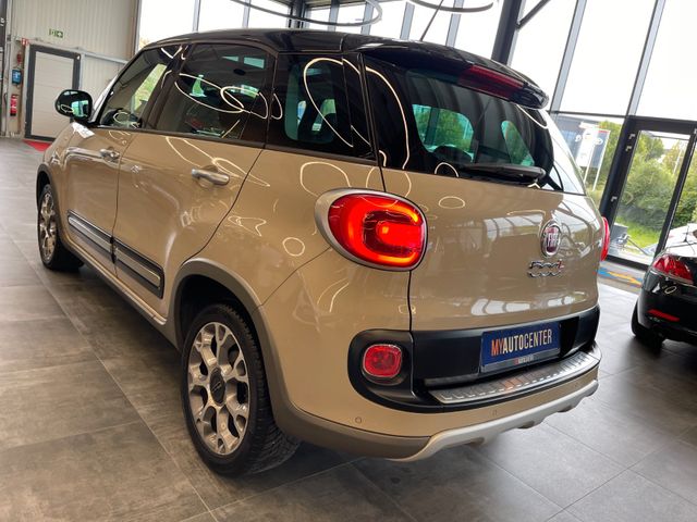 Fiat 500L Trekking *PANORAMAGLASDACH*NAVI*VOLLLEDER*