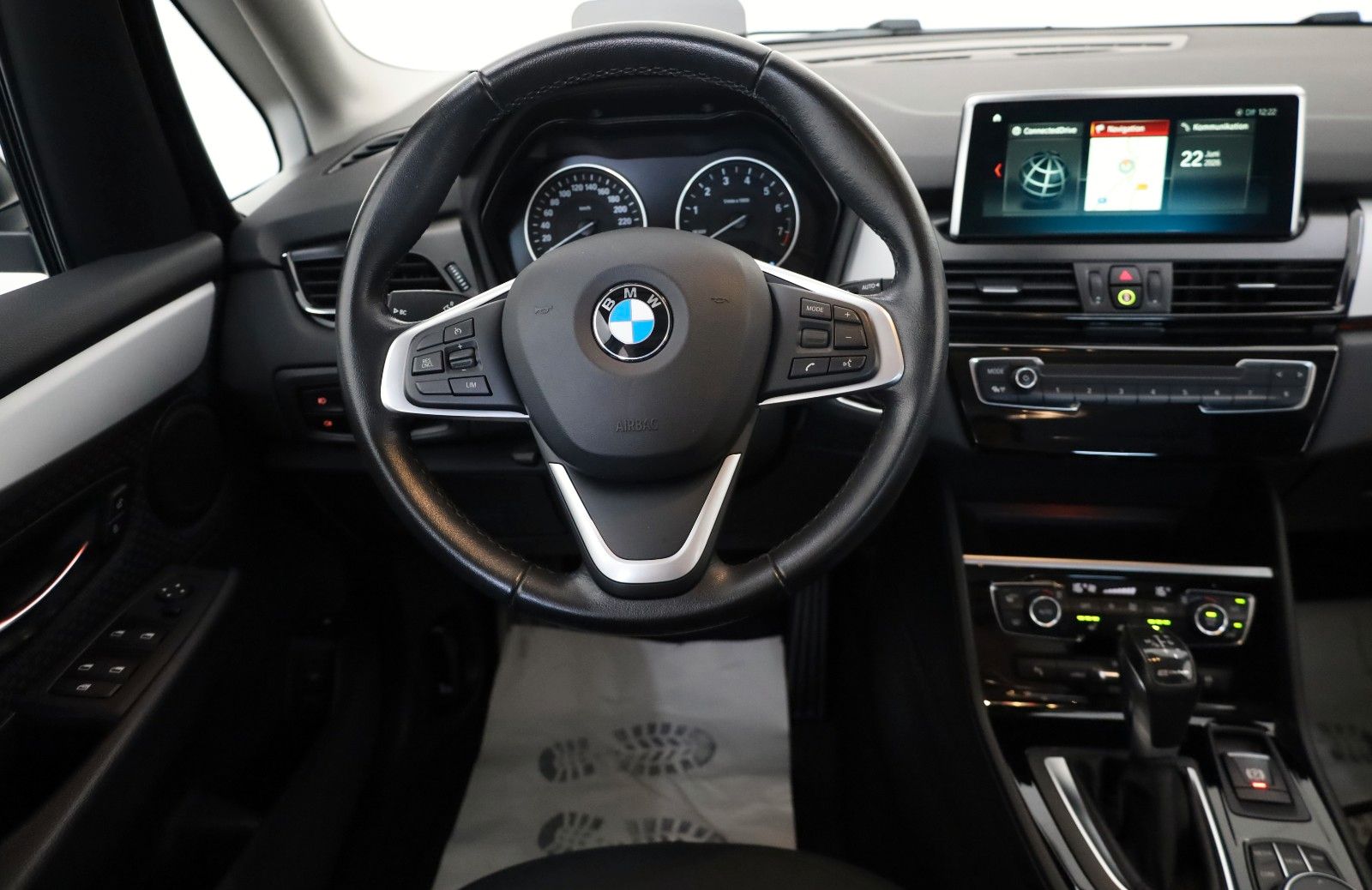 Fahrzeugabbildung BMW 225xe Active Tourer Advantag Navi,LED,HUD,SH,PDC