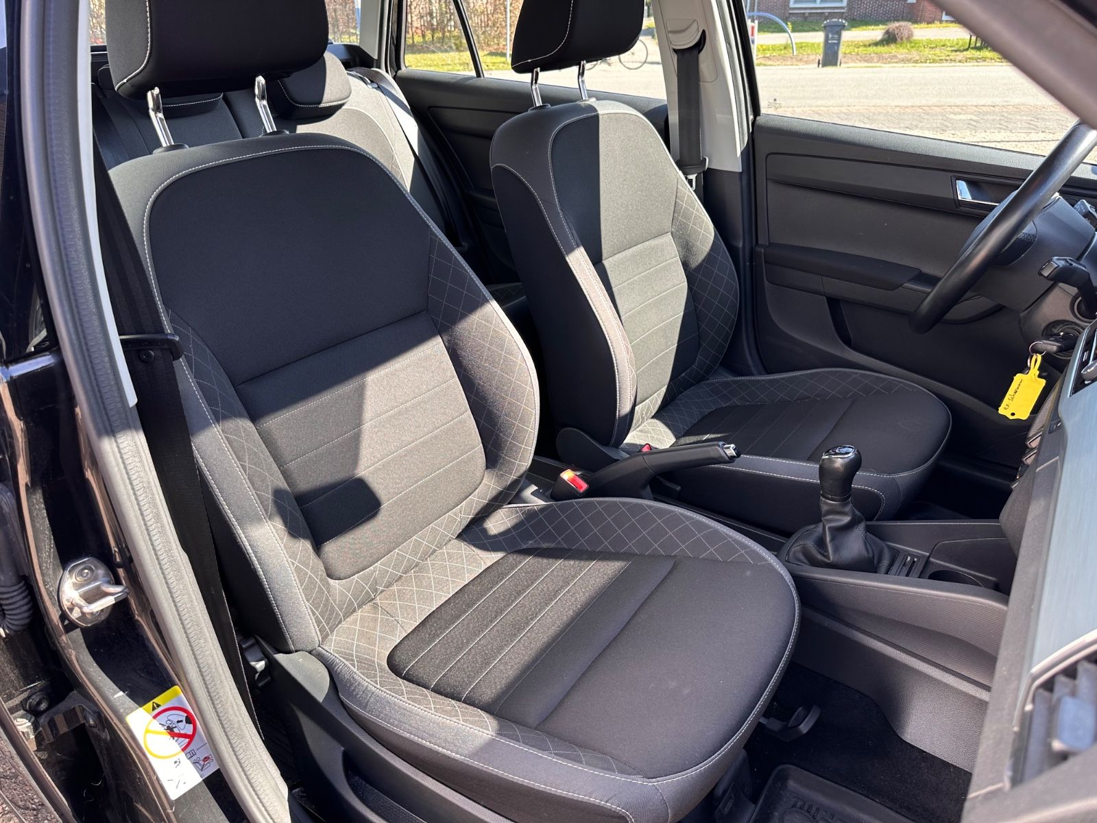 Fahrzeugabbildung SKODA Fabia Combi 1.0 TSI Ambition SHZG/PDC/BT/LM